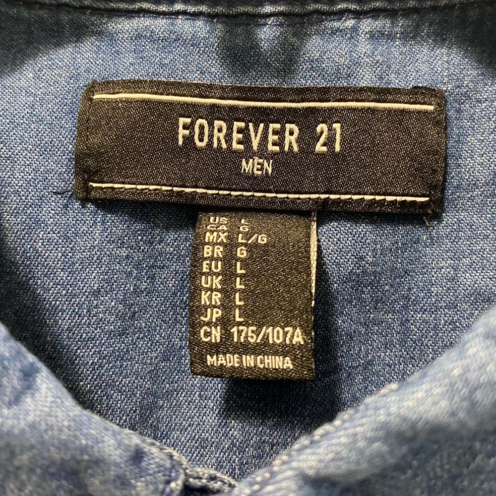💥$7 Denim Button Down 😎🤑 - Picture 3 of 3